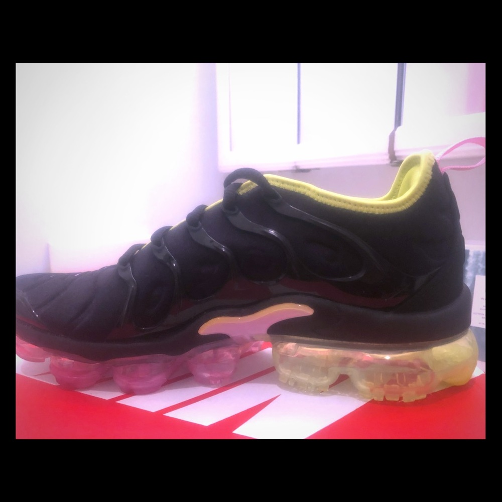 Nike vapormax!! Brand new!!!